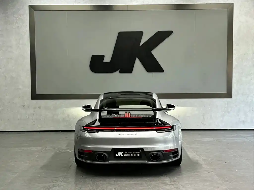 Porsche 911 2021