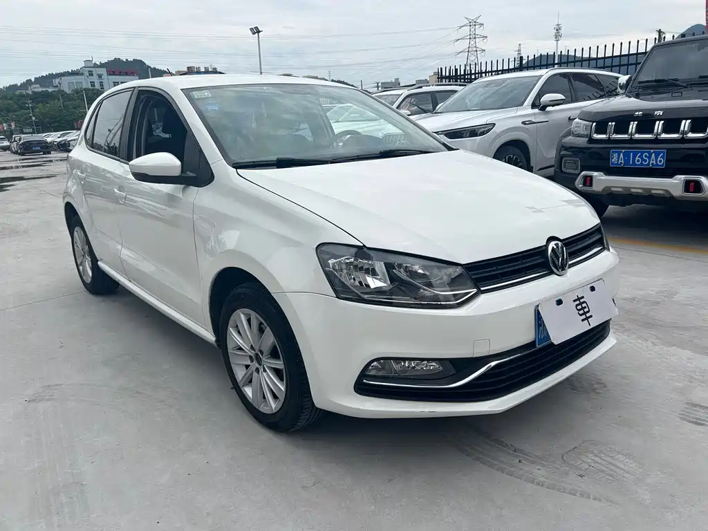 Volkswagen Polo 2015 — фото 8