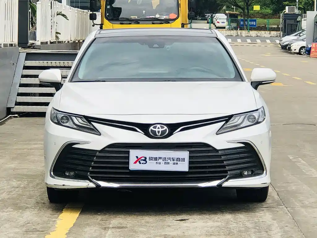 Toyota Camry 2024 — фото 3