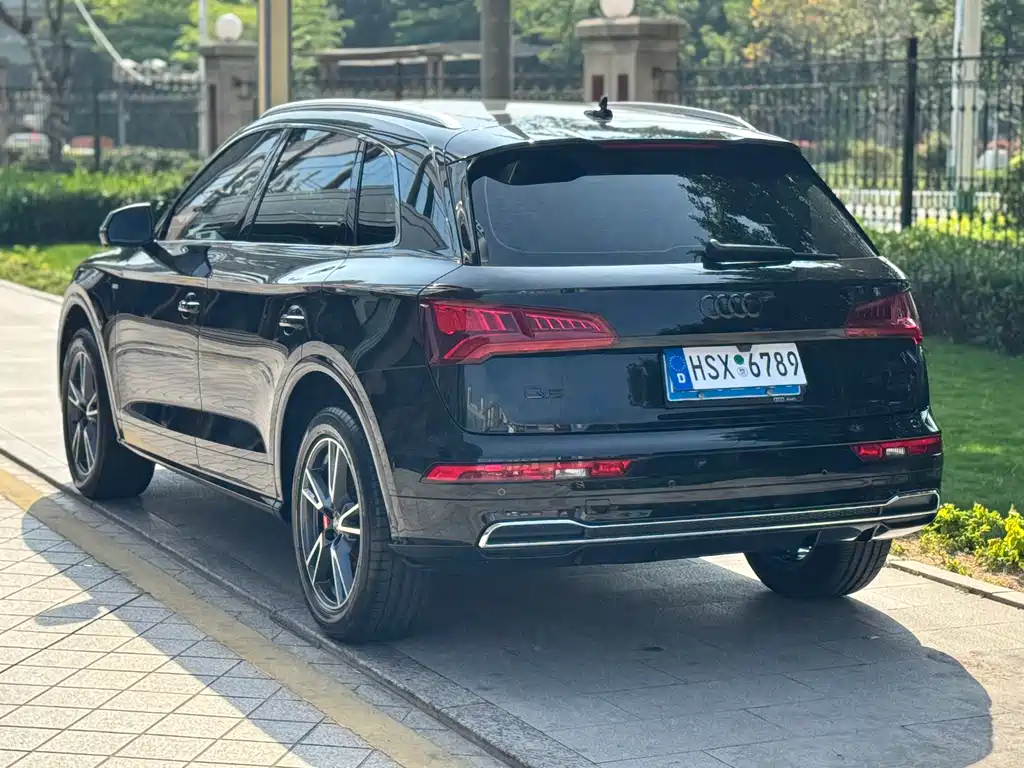 Audi Q5L 2021 — фото 5