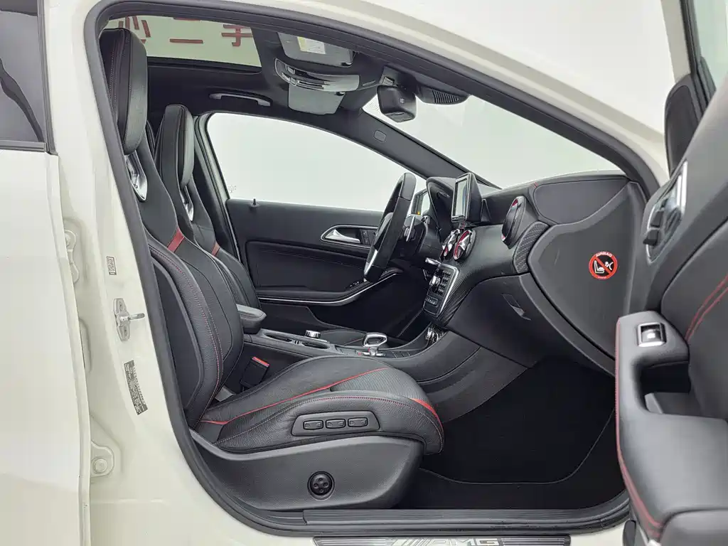 Mercedes-Benz A-Class AMG 2015 — фото 12
