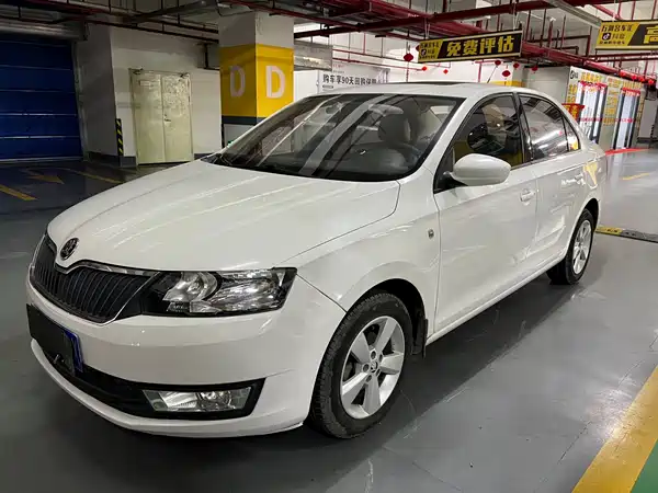 Skoda Rapid 2015