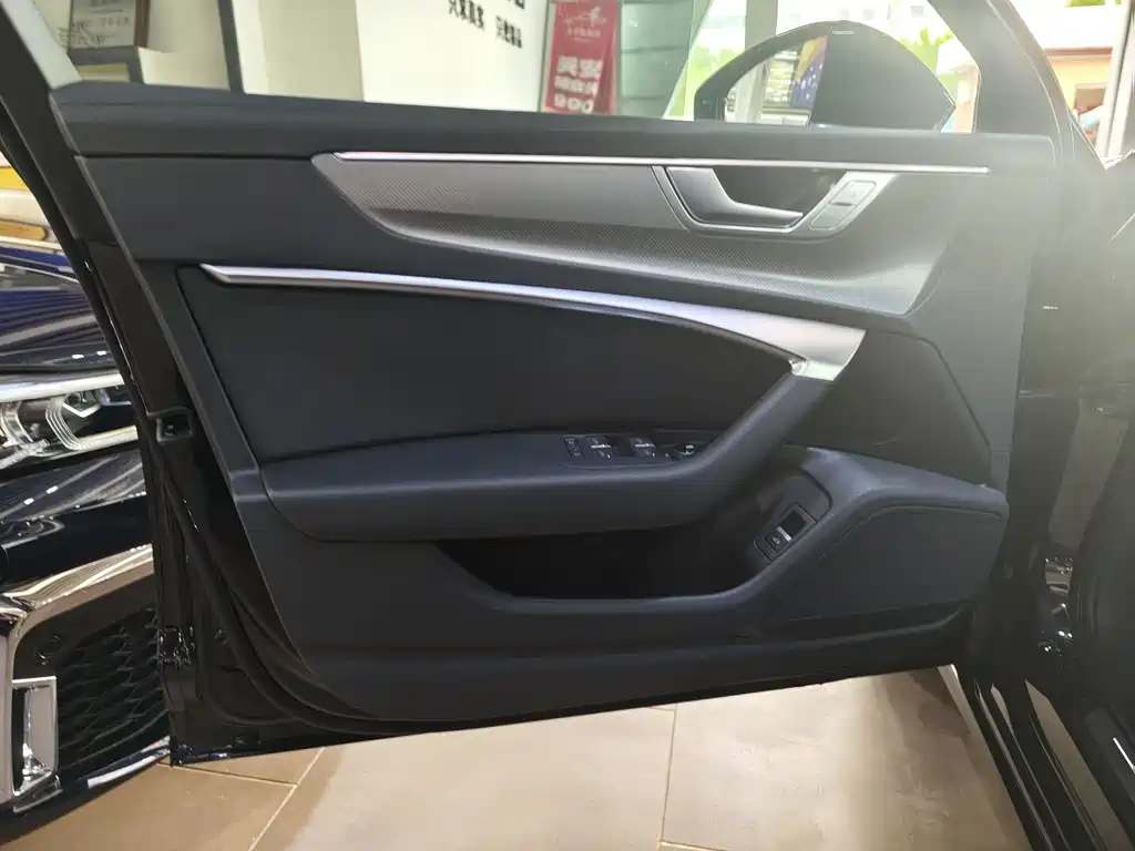 Audi A6L 2025