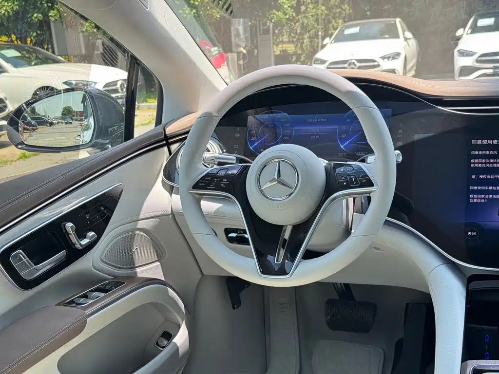 Mercedes-Benz EQS 2024 — фото 11
