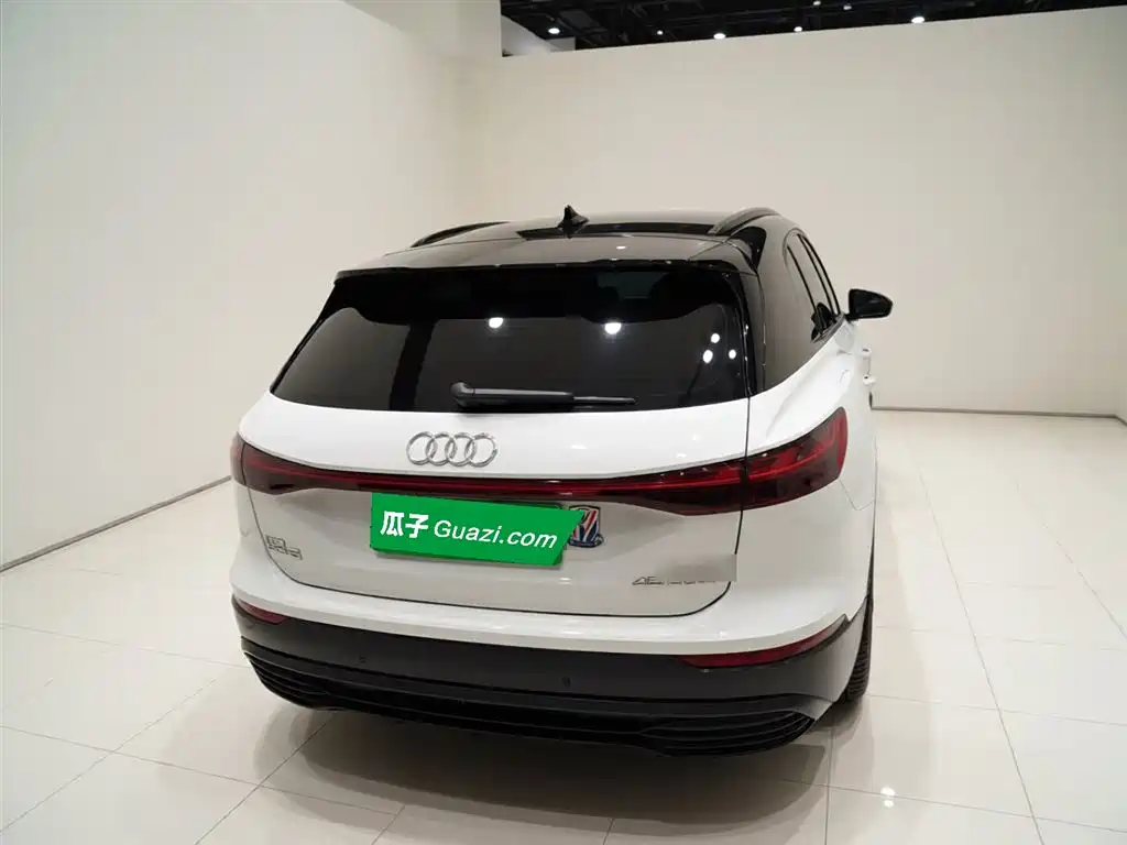 Audi Q5 e-tron 2023 — фото 4