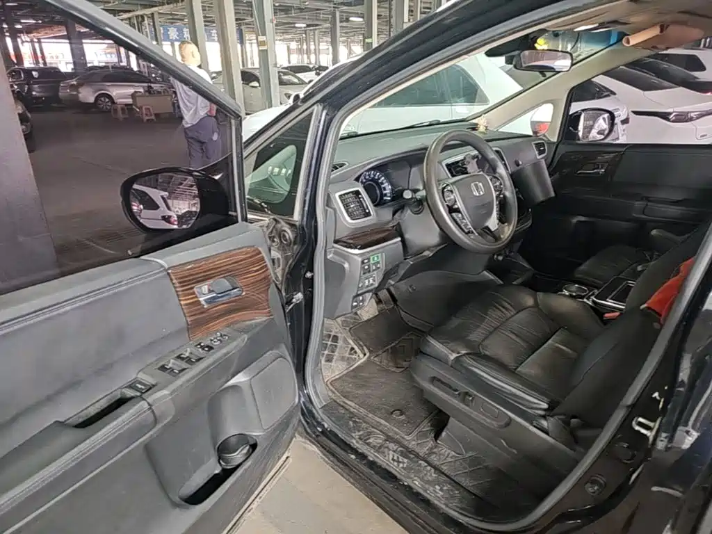 Honda Odyssey 2021 — фото 16