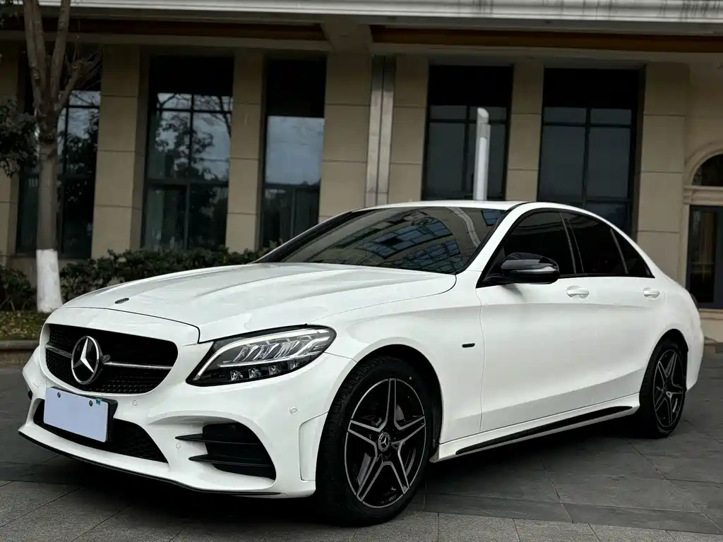 Mercedes-Benz C-Class 2021
