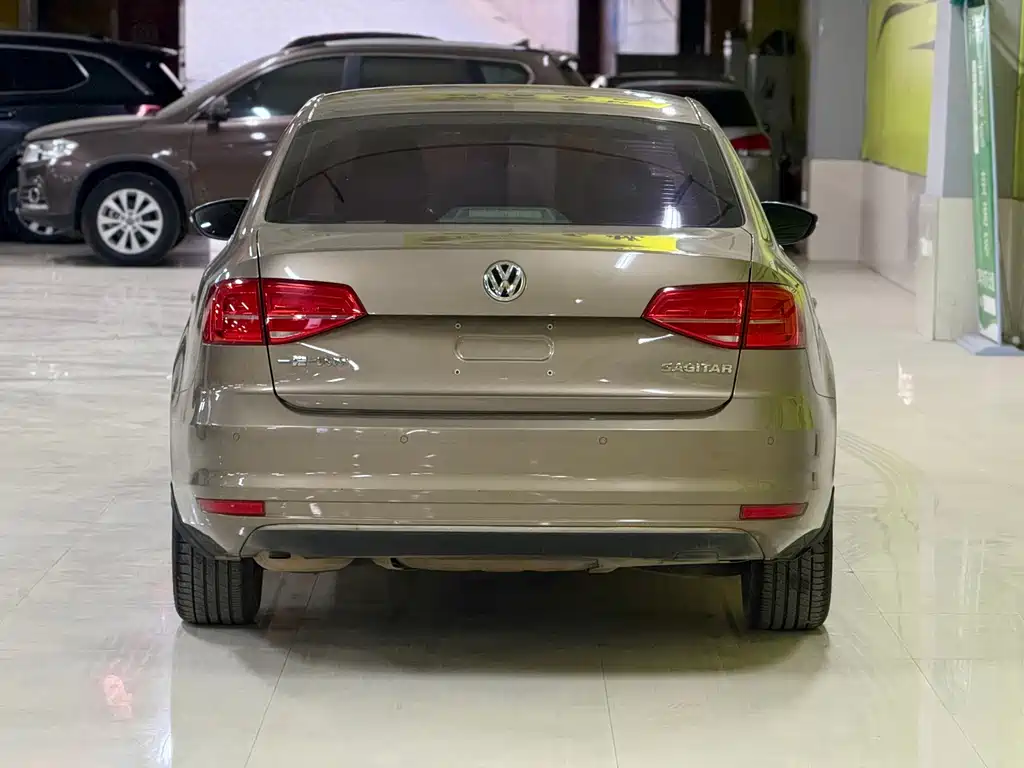 Volkswagen Sagitar 2017