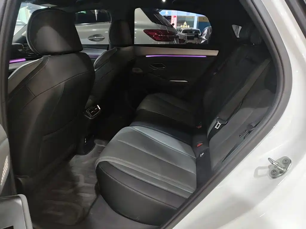 BYD Qin L 2025 — фото 17