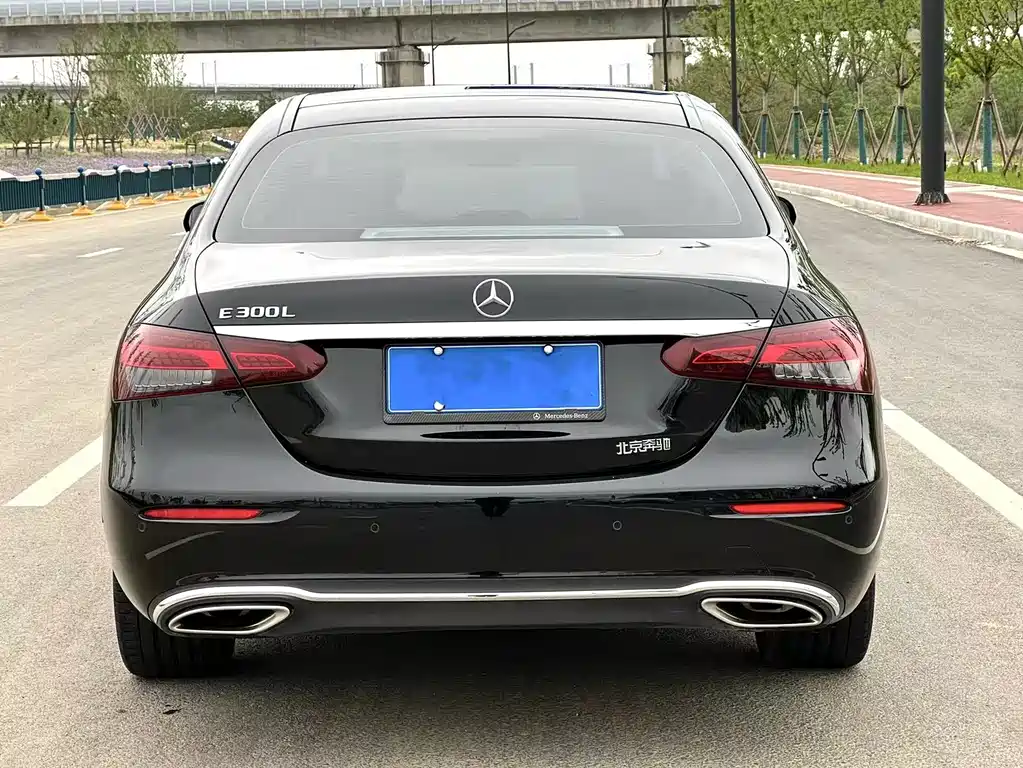 Mercedes-Benz E-Class 2023 — фото 5