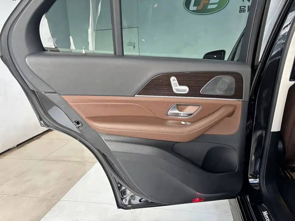Mercedes-Benz GLE 2025 — фото 21