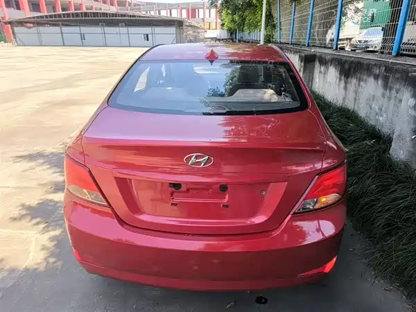 Hyundai Accent 2014