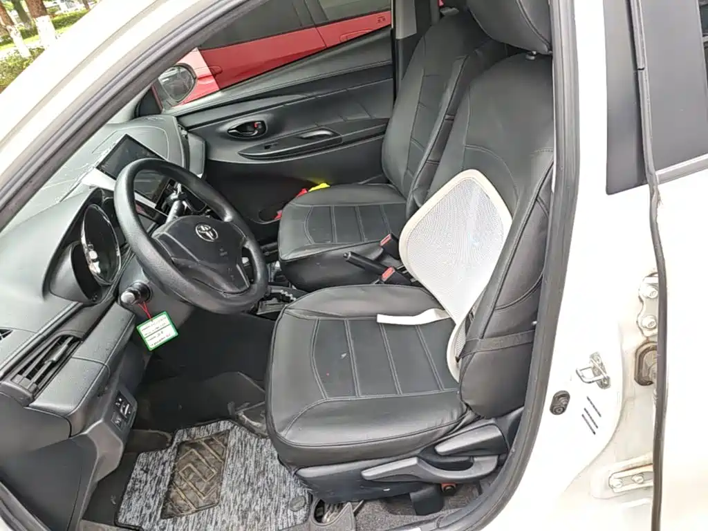 Toyota Yaris L 2018 — фото 15