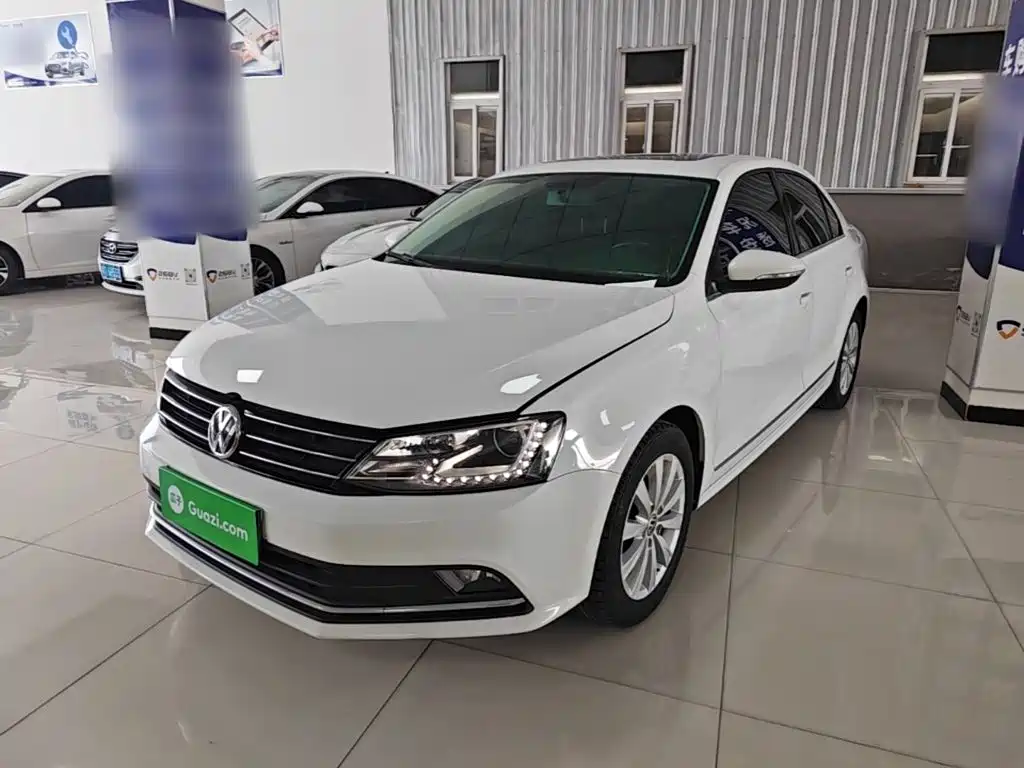 Volkswagen Sagitar 2016