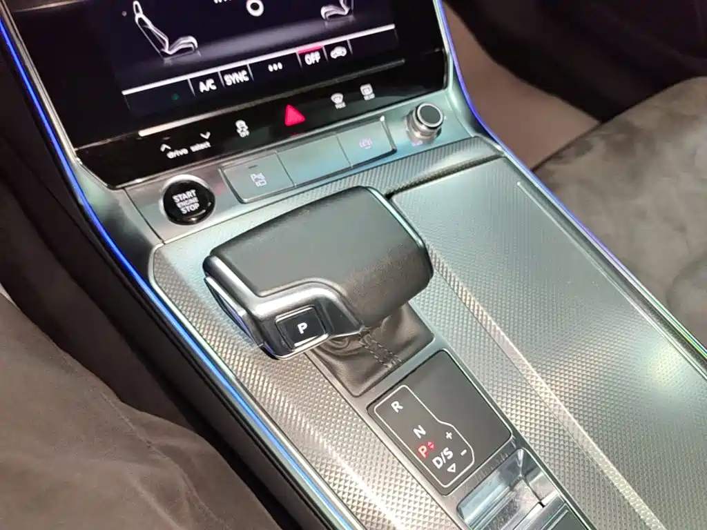 Audi A6L 2023 — фото 14