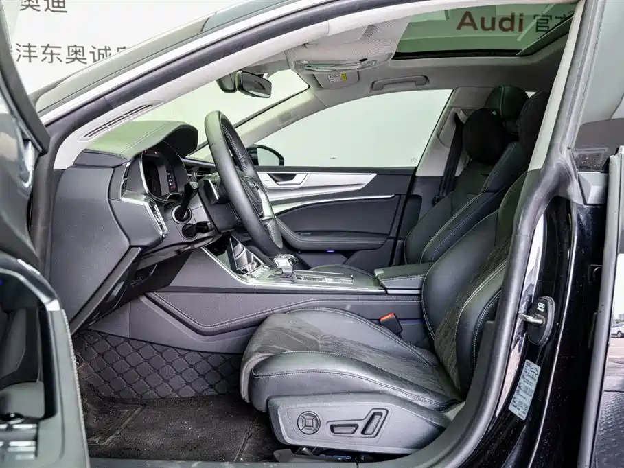 Audi A7L 2025 — фото 11