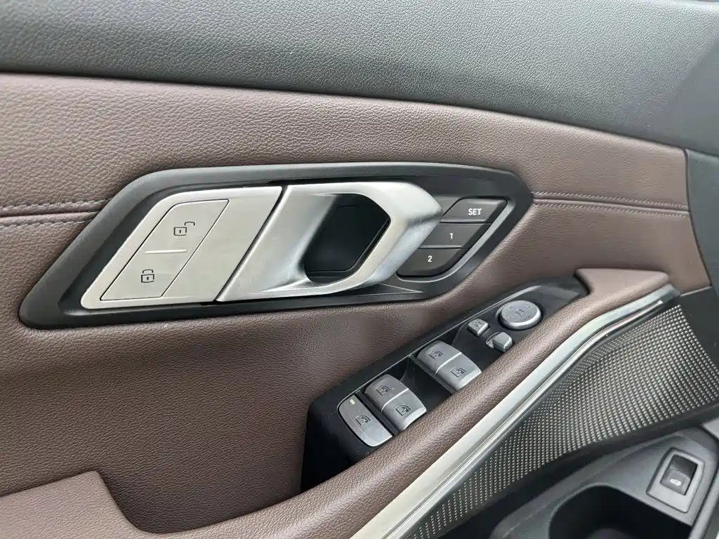 BMW 3 Series 2022 — фото 13