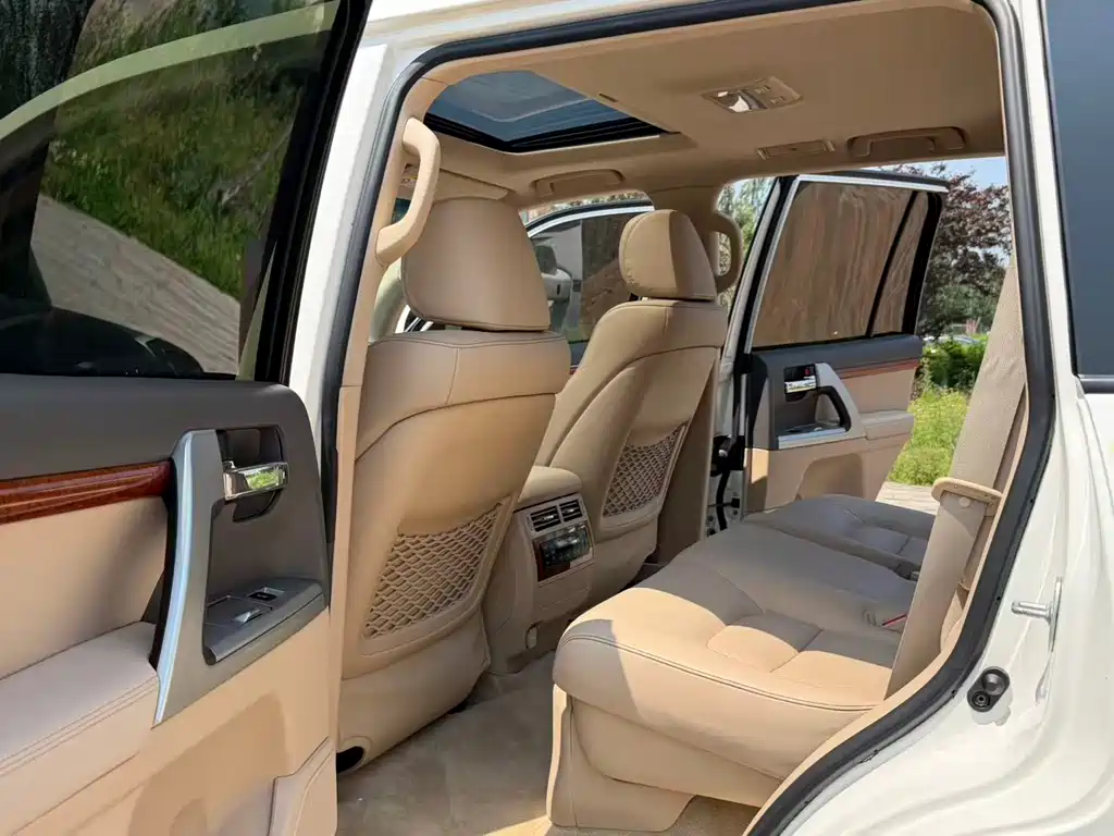 Toyota Land Cruiser 2016 — фото 14
