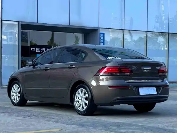 Qoros 3 2017
