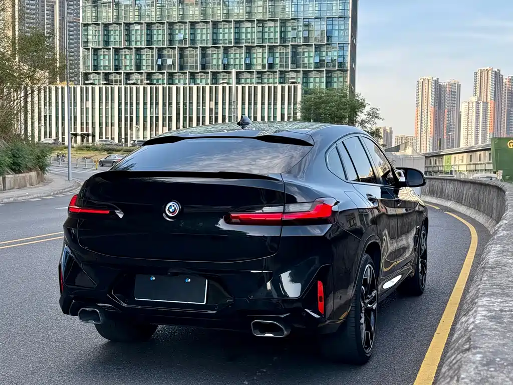BMW X4 M40i 2023 — фото 19