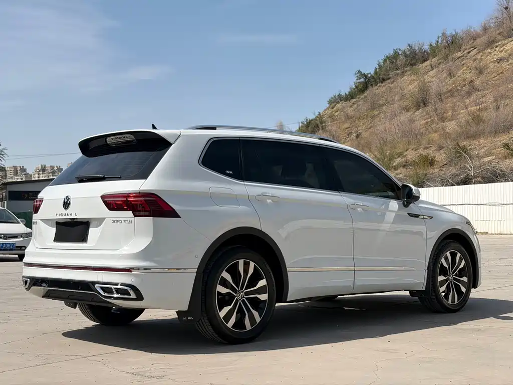 Volkswagen Tiguan L 2024 — фото 9