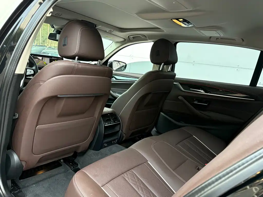 BMW 5 Series 2022