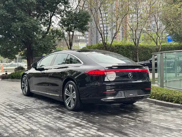 Mercedes-Benz EQS 2023