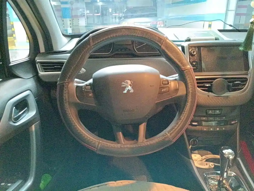 Peugeot 2008 2016