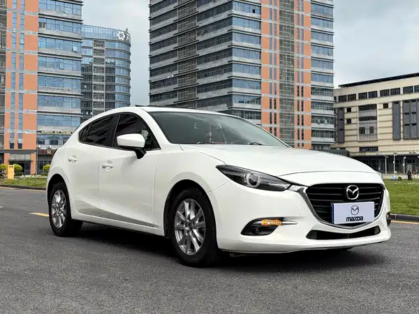 Mazda 3 Axela 2019