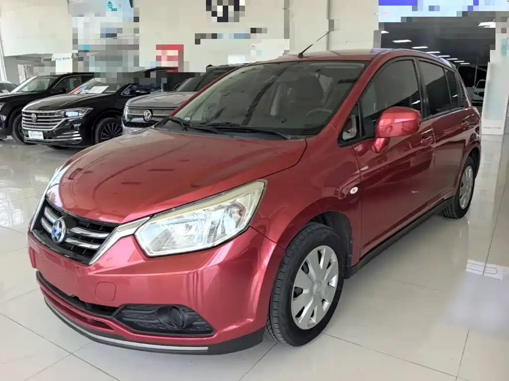 Venucia R50 2016
