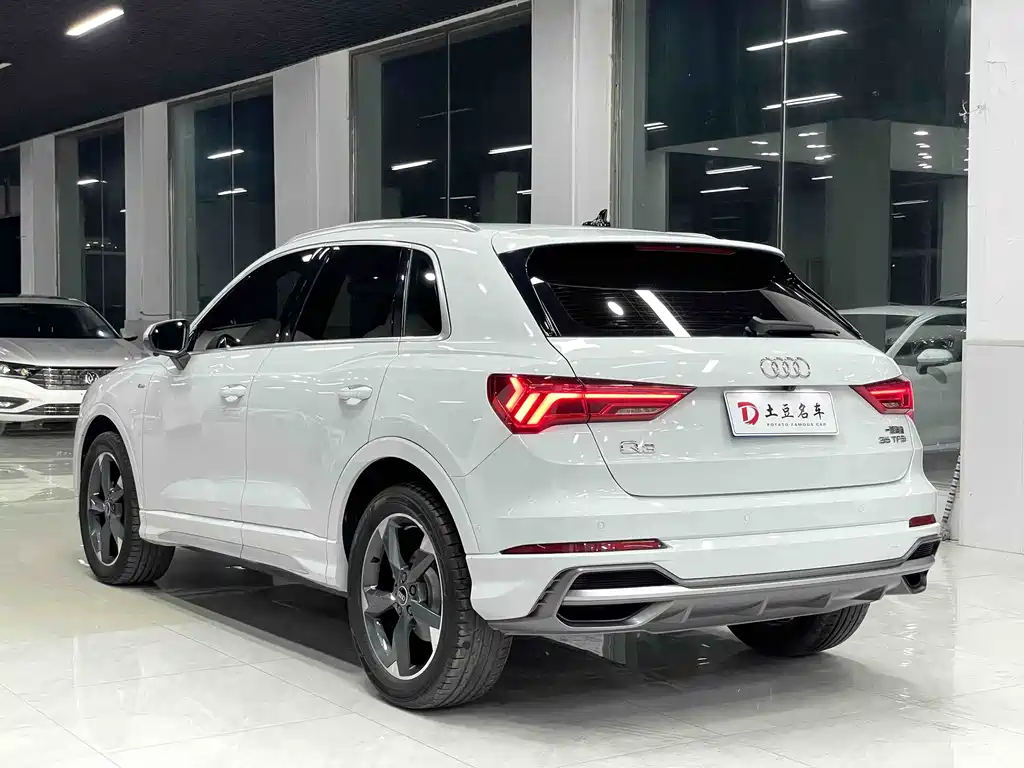 Audi Q3 2022 — фото 4
