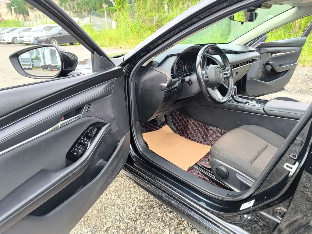 Mazda 3 Axela 2021