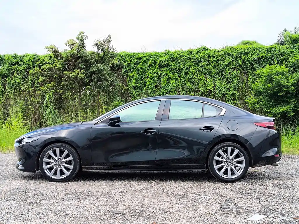 Mazda 3 Axela 2021