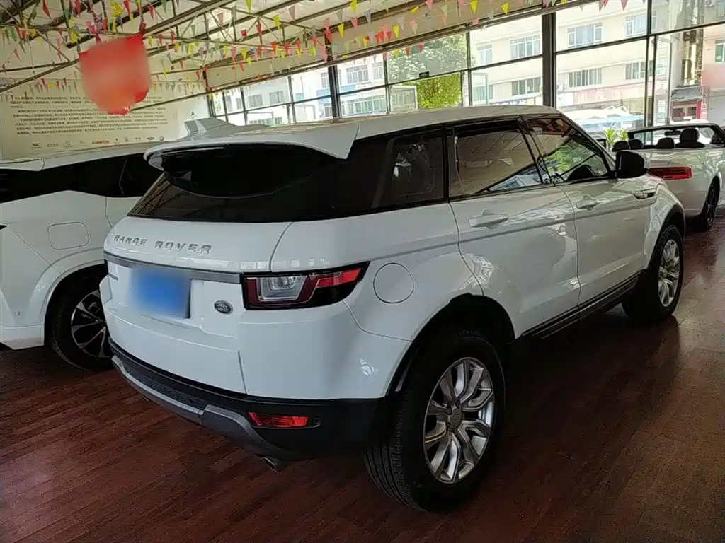 Land Rover Evoque 2019 — фото 7