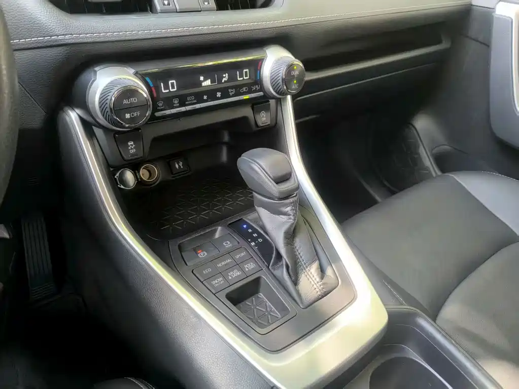 Toyota Wildlander 2021 — фото 16
