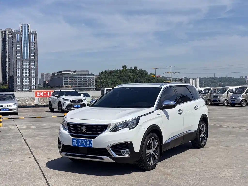 Peugeot 5008 2017 — фото 1