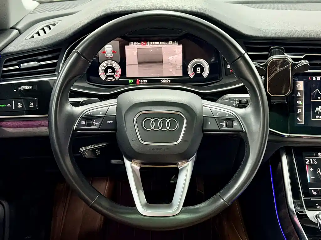 Audi Q8 2021 — фото 3