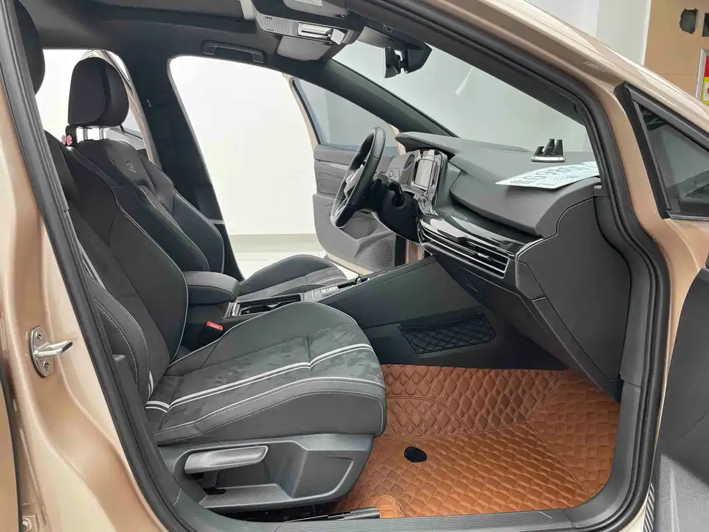 Volkswagen Golf 2022