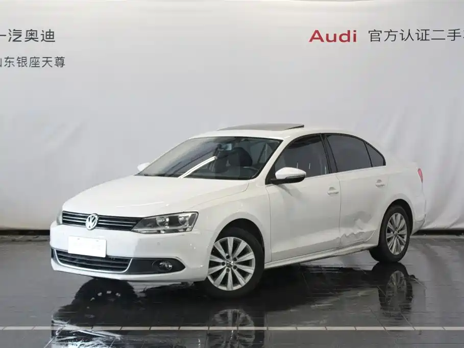 Volkswagen Sagitar 2015