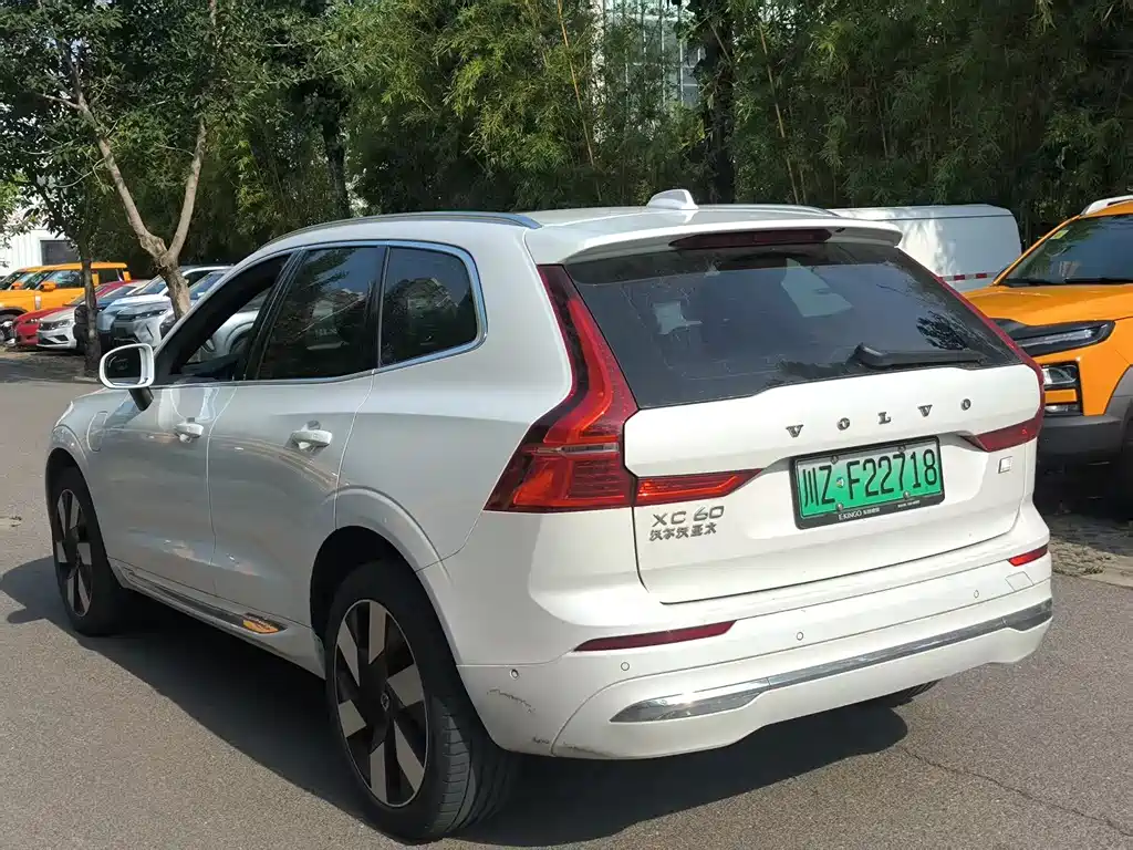 Volvo XC60 PHEV 2024