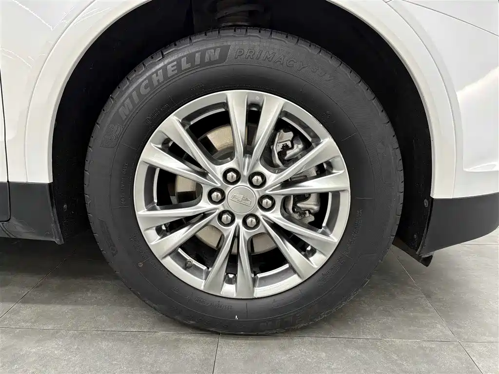Cadillac XT5 2020 — фото 19
