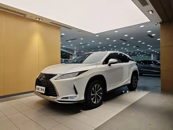 Lexus RX 2020