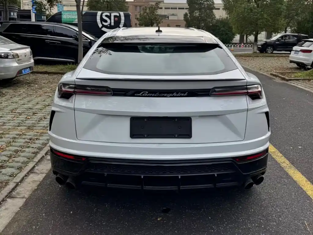 Lamborghini Urus 2019 — фото 4