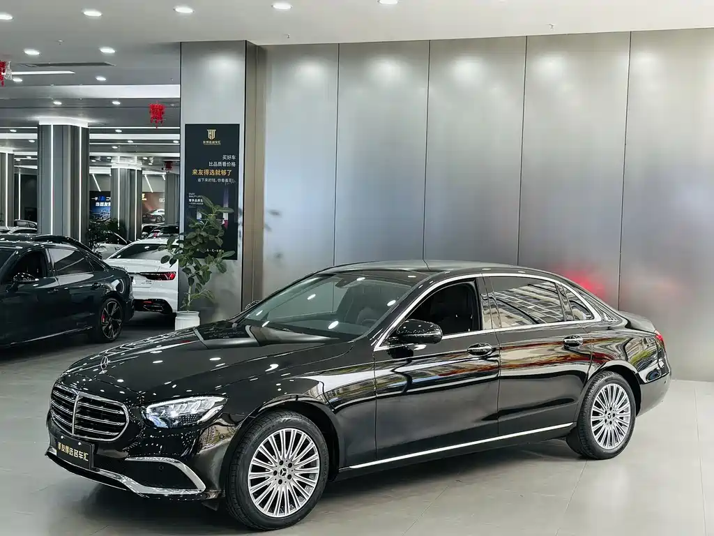 Mercedes-Benz E-Class 2022 — фото 1