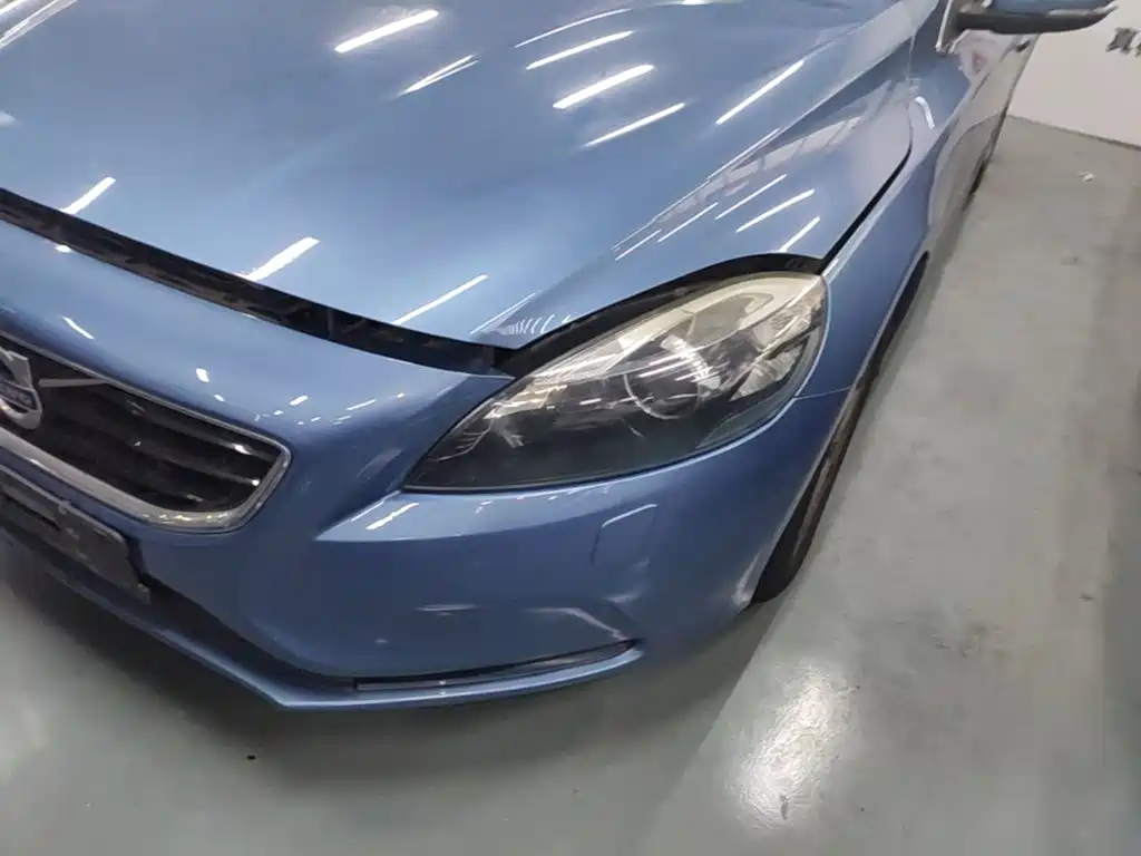 Volvo V40 2016 — фото 24