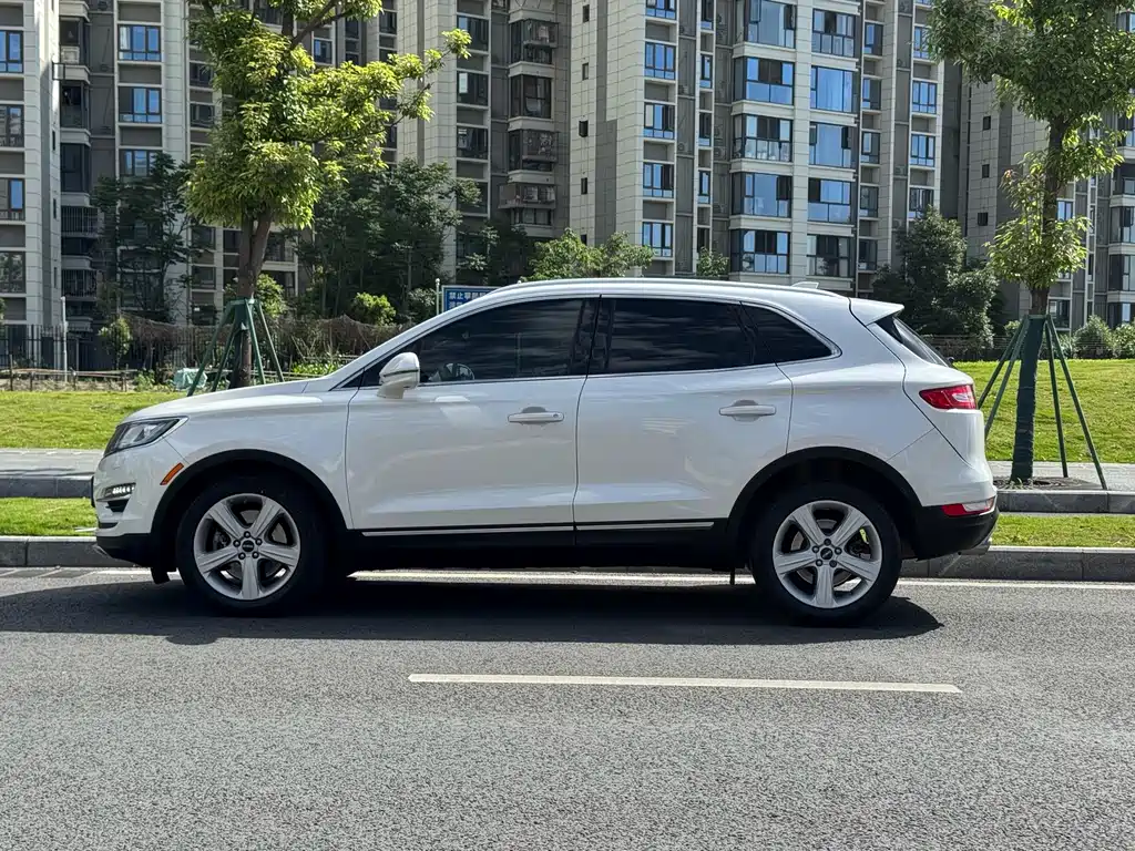 Lincoln MKC 2015 — фото 16