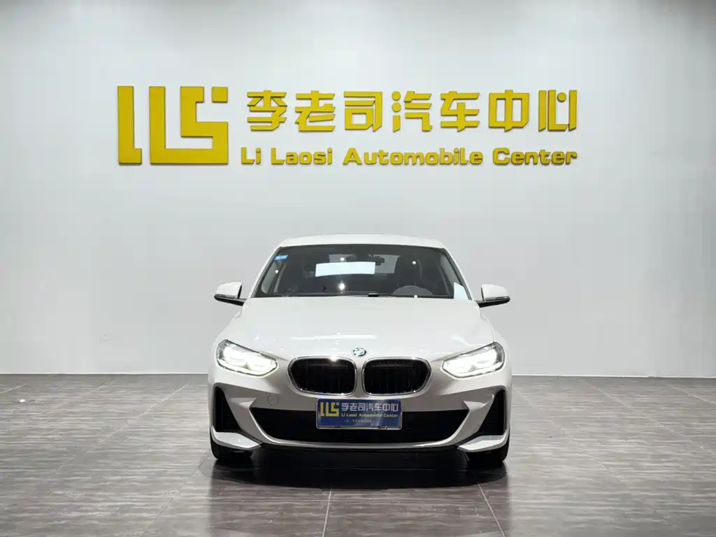 BMW 1 Series 2021 — фото 1
