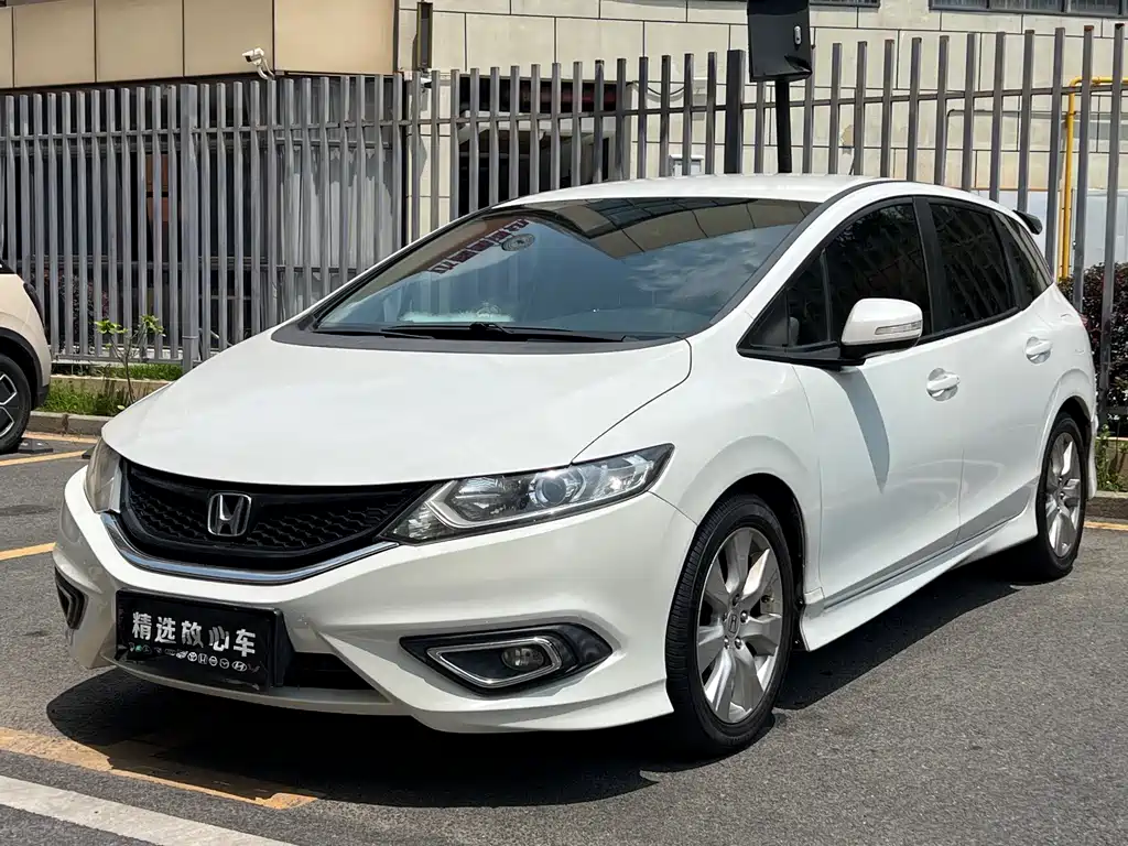 Honda Jade 2017 — фото 1