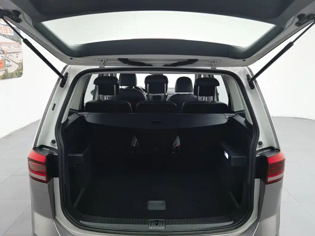 Volkswagen Touran 2016 — фото 16