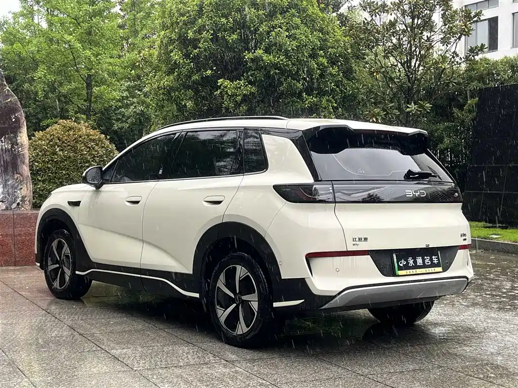 BYD Sealion 05 EV 2025 — фото 10